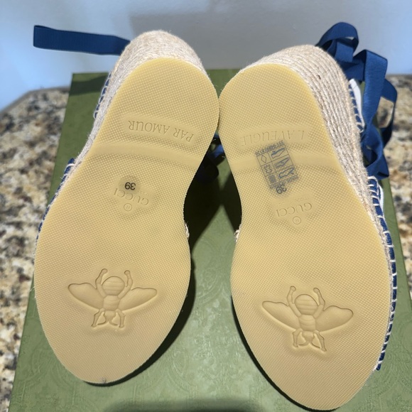 Authentic GUCCI WHITE ESPADRILLES GG PLATFORM ANKLE - Picture 3 of 5